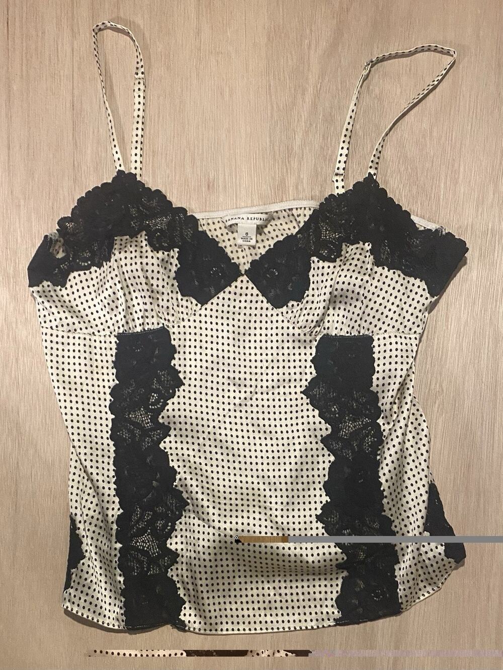Vintage Y2K Banana Republic Silk Cami in Ivory w/Black Pin Dots & Lace Trim